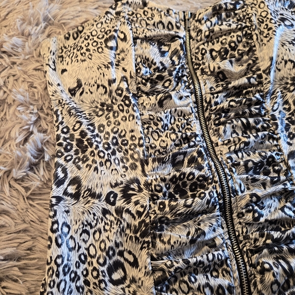 DOTS Zip Up Top Size (Small-Med) - Picture 5 of 12